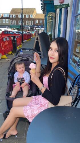 091 Jasmine goes to Grannys UK 082