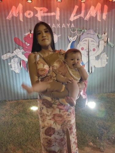 091 Jasmine goes to Grannys UK 11004